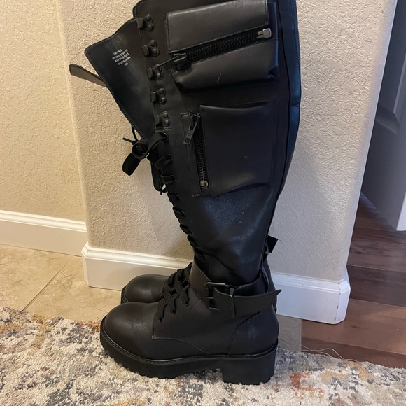 As seen one Cari Fletcher Current Mood Dolls Kill NWOT Motorcycle/Combat/Boots - Picture 5 of 7